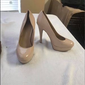 Nude Pumps